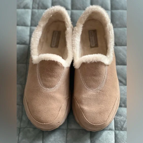 Skechers GoWalk Suede & Faux Shearling Plush Slip On Shoes… - Picture 4 of 8